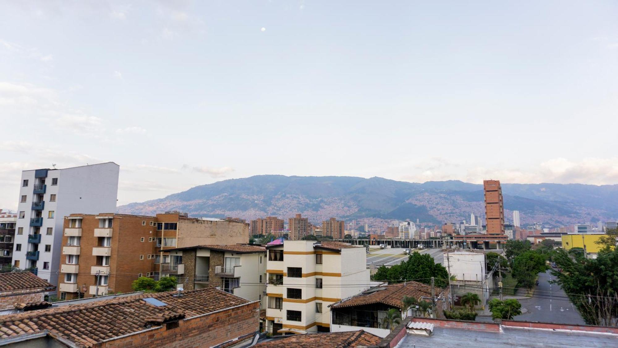 Selva House Acomodação com café da manhã Medellín Exterior foto